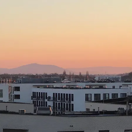 Sunset Terrace Stadion شقة